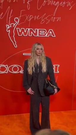 女狀元佩吉強(qiáng)勢(shì)登陸WNBA，實(shí)力超強(qiáng)，顏值也杠杠的